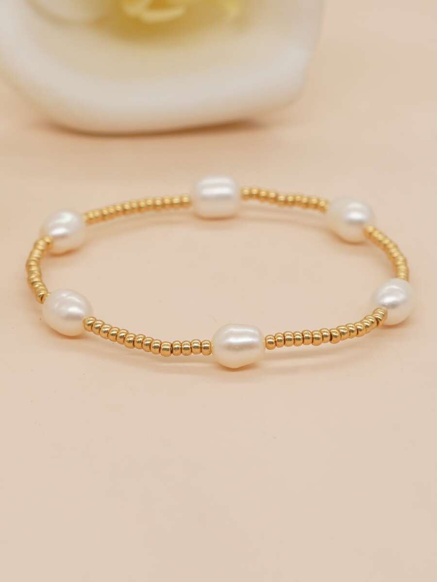 Elegant Pearl and Gold Beaded Bracelet
