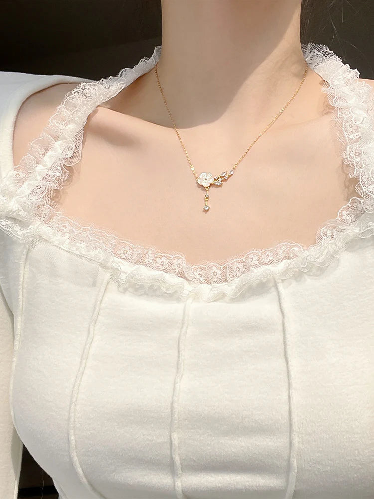 Charming Flower Necklace