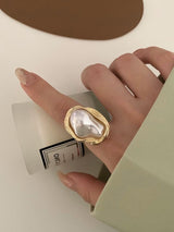 Elegant Pearl Statement Ring