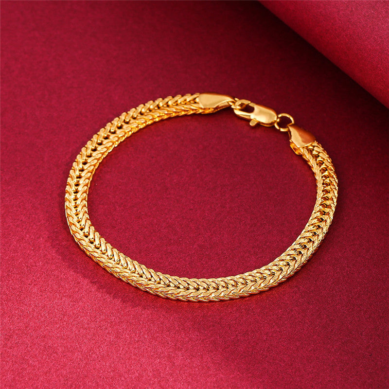 Elegant Gold Chain Bracelet